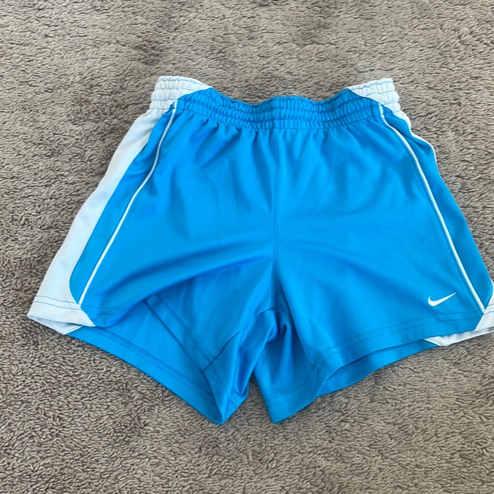Kids nike shorts•Good condition
